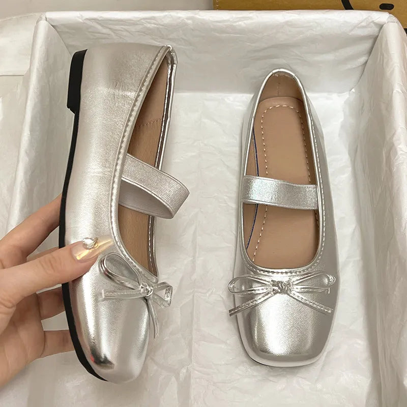 ルーシー スクエアトゥフラットの商品画像（画像2）