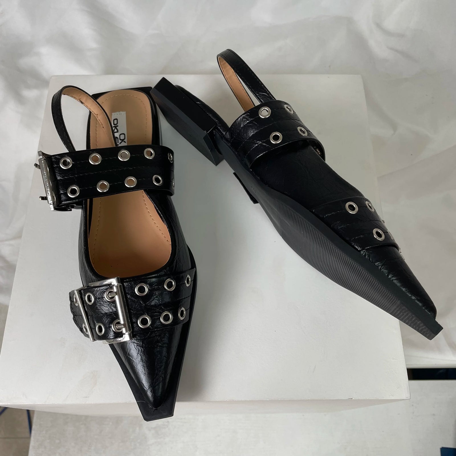 ソフィ ポインテッドスリングバックの商品画像（画像3）