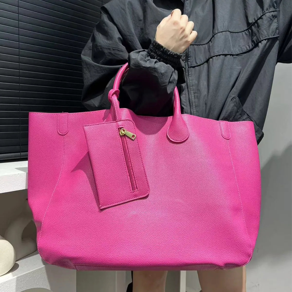 ニア ソフトジップトートのカラーバリエーション（画像8）