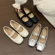 ルーシー スクエアトゥフラットの着用イメージ（画像8）